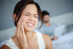 woman dental pain 